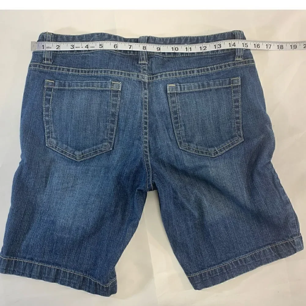 Mossimo supply CO. Bermuda shorts sz 9